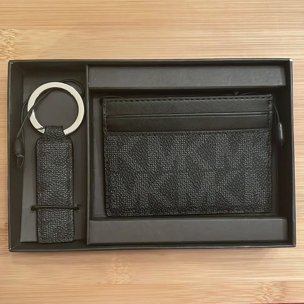 Brand New Michael Kors Black Jet Set Card Holder Case & Matching Keychain